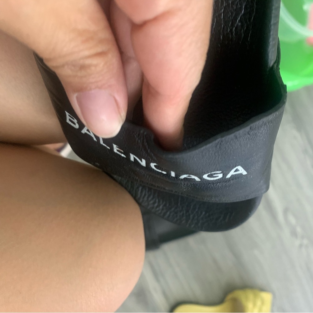 Balenciaga slippers - Picture 2 of 6